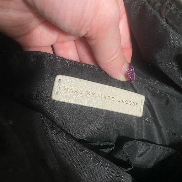 Marc by Marc Jacob’s Revolution Leather Zip Tote - Picture 12 of 13